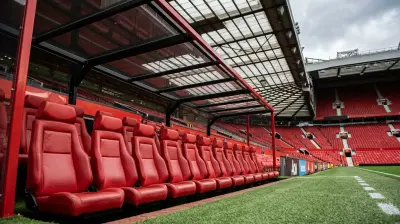 Wazza Weighs In: Why Michael Carrick is the Only Man to Steady the United Ship